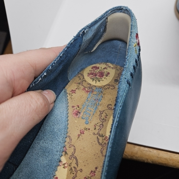 Seychelles teal leather and suede floral embroidered pumps size 10 - Picture 11 of 12